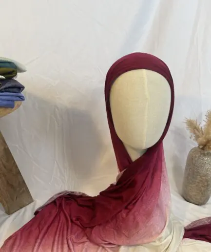 Hijab Dégradé Élégant - Bordeaux à Crème